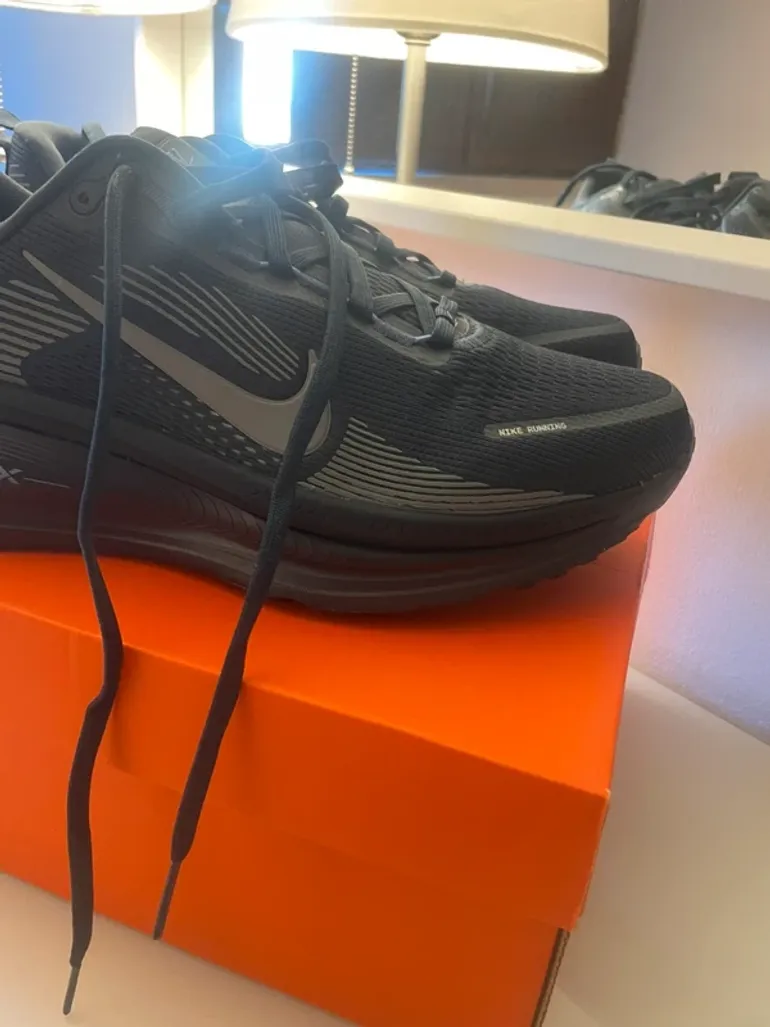 Gebrauchtes Nike Vomero 18 bike — Bild 3 von 12