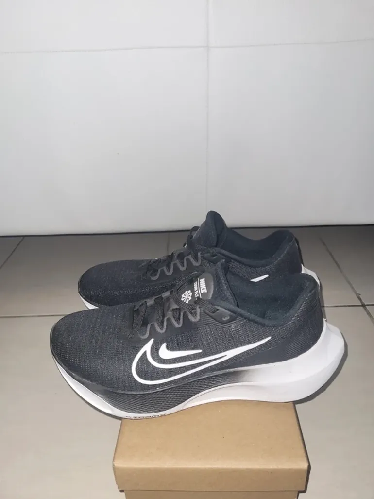 Used Nike Zoom Fly 5 bike — image 3 of 5