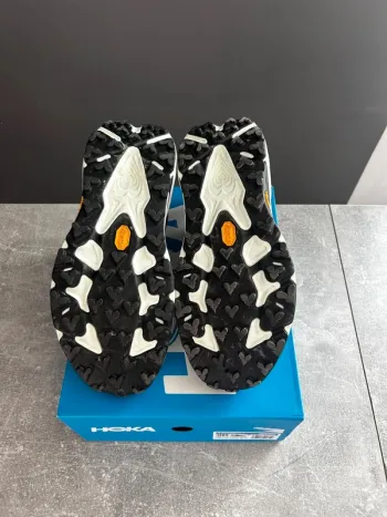 Used Hoka Speedgoat 7 bike — image 3 of 4