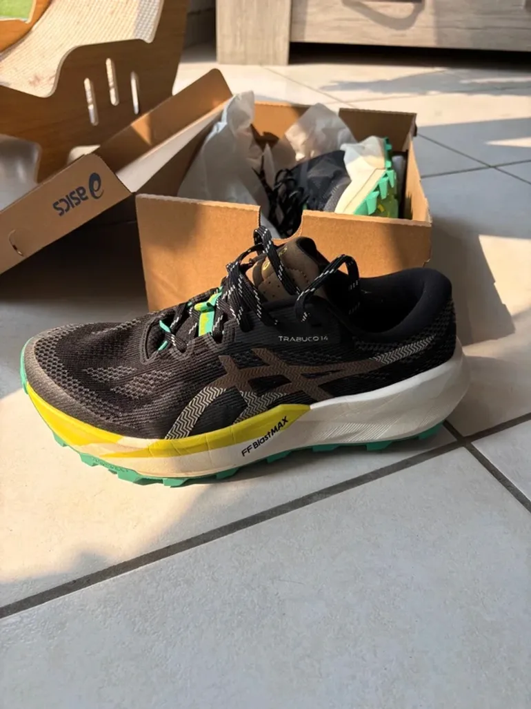 Tweedehands Asics Trabuco 14 bike — afbeelding 1 van 5