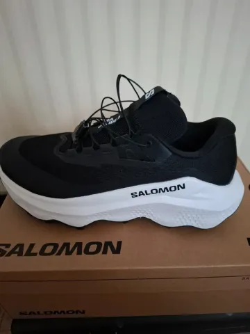 Použité Salomon Ultra Glide 3 Running Shoes