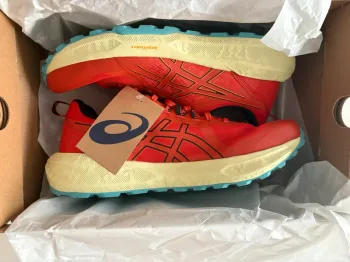 Used Asics Sport Baskets bike — image 1 of 3