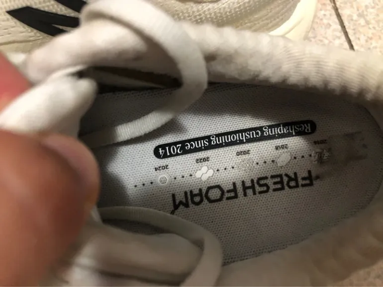 New Balance 1080 v14 bike usato — immagine 7 di 9