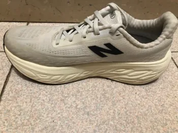 New Balance 1080 v14 bike usato — immagine 6 di 9