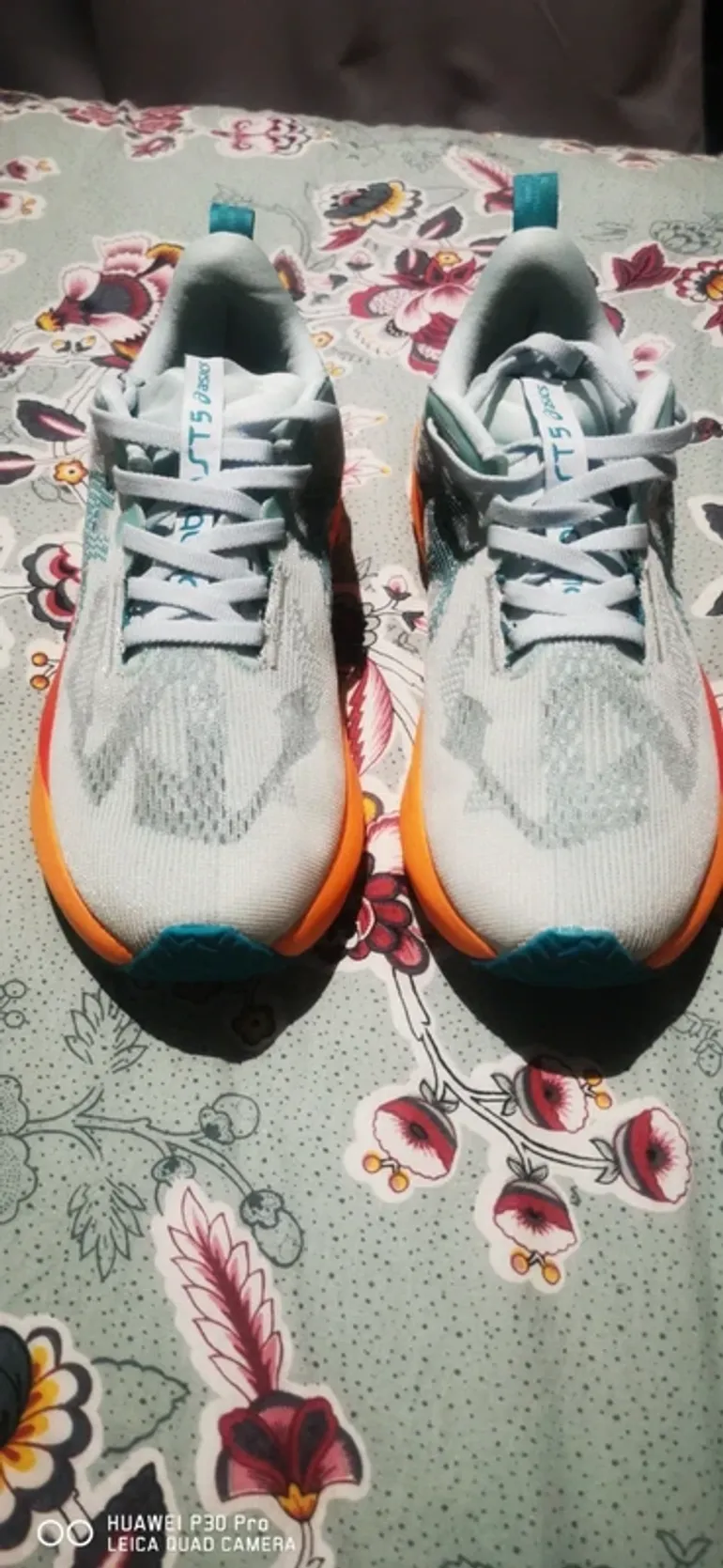Used Asics Novablast 5 bike — image 3 of 7