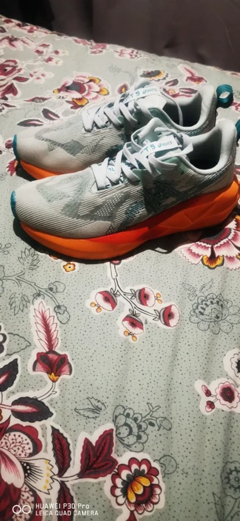 Used Asics Novablast 5 bike — image 2 of 7