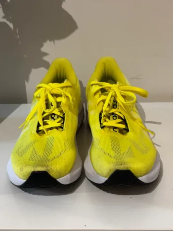 Použité Asics Novablast 5 bike — obrázek 3 z 3
