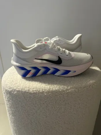 Použité White Zoom Fly 6 bike — obrázek 3 z 11