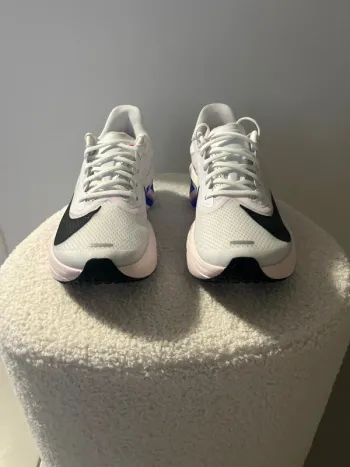Použité White Zoom Fly 6 bike — obrázek 7 z 11