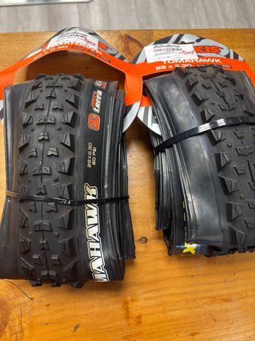 Used Maxxis tomahawk 29x2, 30 2024 bike — image 5 of 5