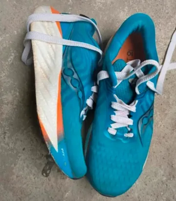 Gebrauchtes Saucony Baskets Running Shoes