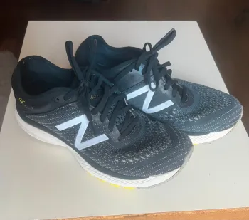 Used New Balance 860 bike — image 1 of 4