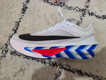 Used Nike Zoom Fly 6 bike — image 4 of 10
