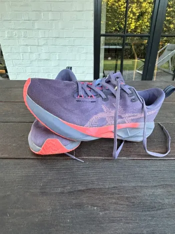 Asics Novablast 5 bike d'occasion — image 1 sur 7
