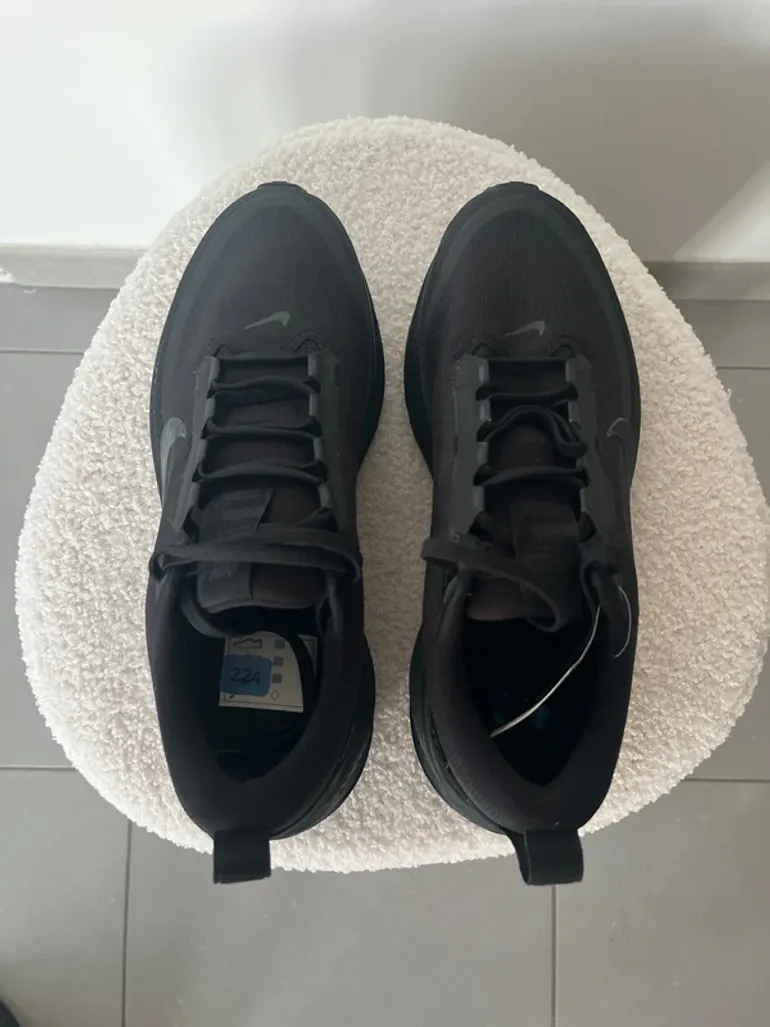 Używany Nike Vomero 18 GTX bike — zdjęcie 4 z 8