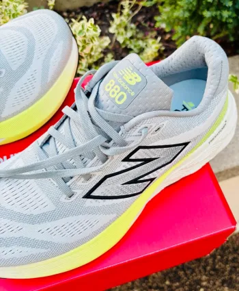 Gebrauchtes New Balance Fresh Foam X 880v15 bike — Bild 2 von 9