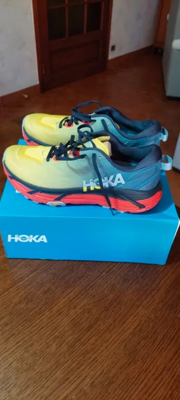 Tweedehands Hoka Mafate Speed 3 bike — afbeelding 1 van 5