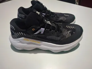 Käytetty Salomon Ultra Glide 3 Running Shoes