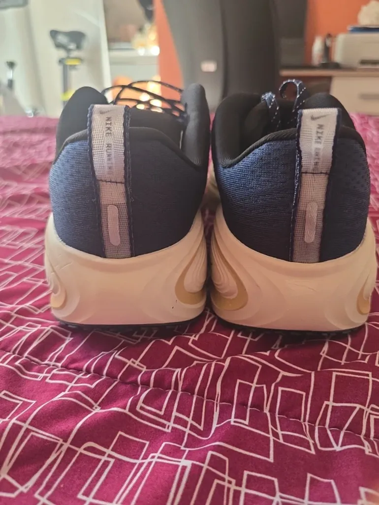 Used Nike Vomero Plus bike — image 6 of 11