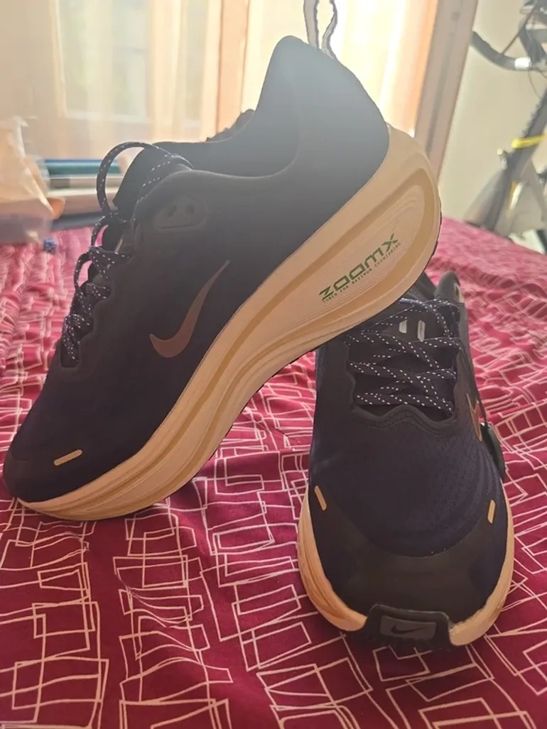 Used Nike Vomero Plus bike — image 10 of 11