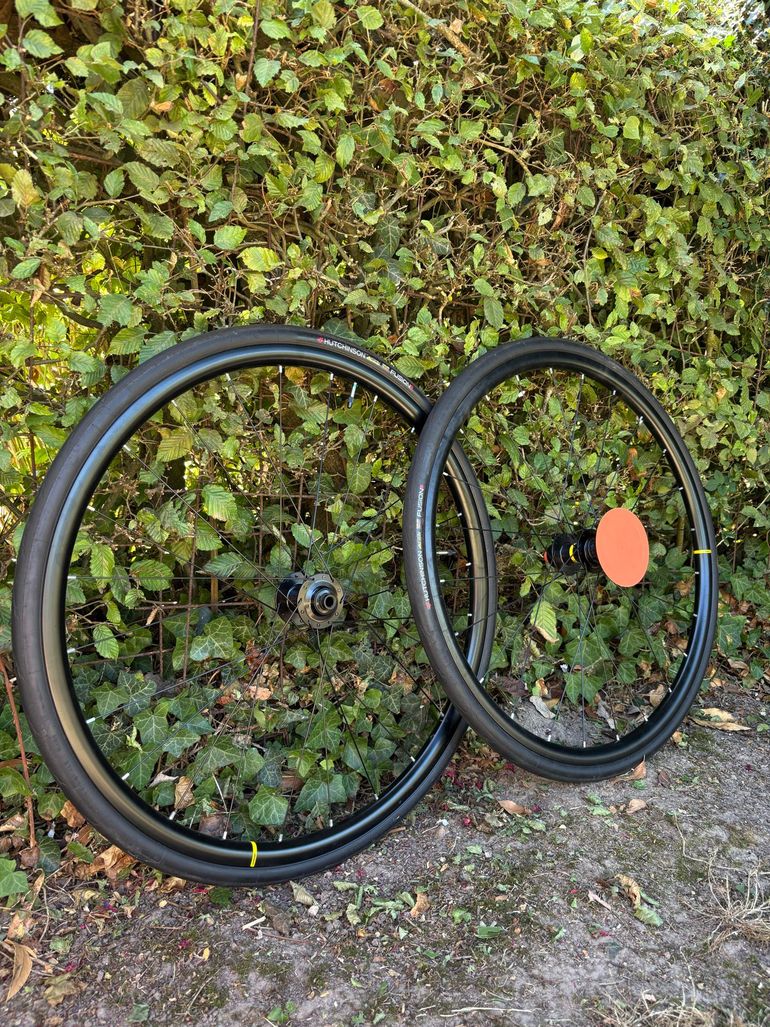 Käytetty Mavic Aksium Disc 2025 bike — kuva 2 / 3