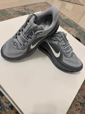 Brugt Pegasus Premium Running Shoes