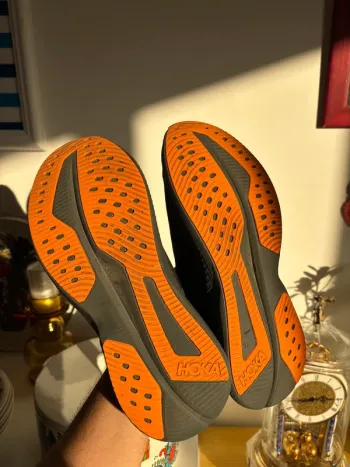 Hoka Mach 6 bike d'occasion — image 7 sur 8