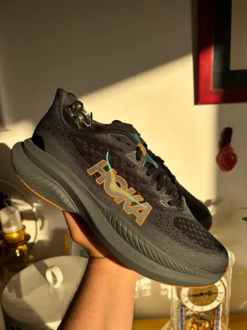 Hoka Mach 6 bike d'occasion — image 1 sur 8