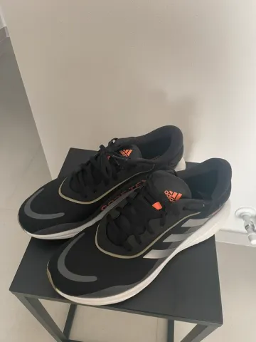Käytetty Supernova Goretex Running Shoes