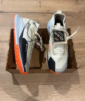 Used Pegasus React Trail 4 GTX v2 Running Shoes