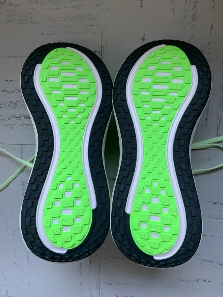 Used Nike Vomero Plus bike — image 11 of 15