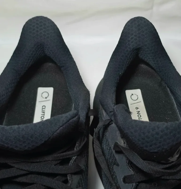 Used Hoka Clifton 9 GTX bike — image 7 of 11
