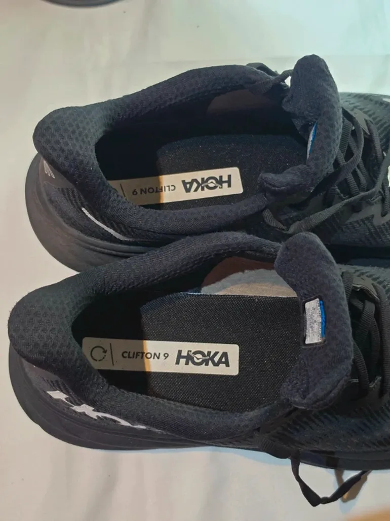 Used Hoka Clifton 9 GTX bike — image 2 of 11
