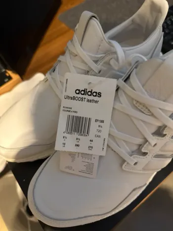 Tweedehands Adidas Ultra Boost bike — afbeelding 2 van 5