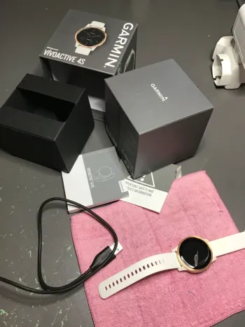 Używany Garmin Vivoactive 4s bike — zdjęcie 12 z 15