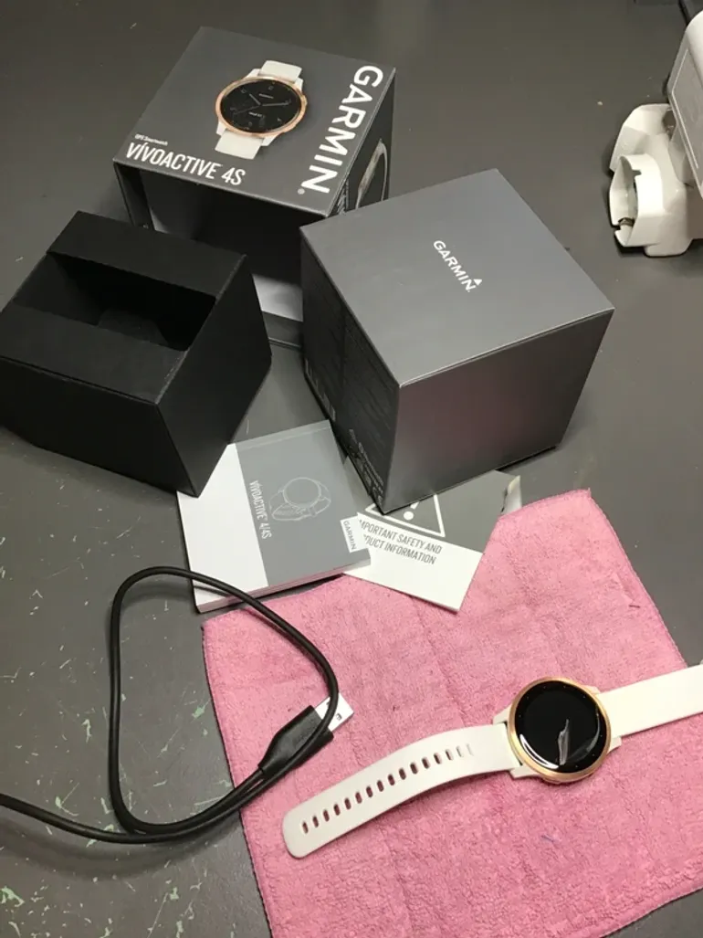 Używany Garmin Vivoactive 4s bike — zdjęcie 12 z 15