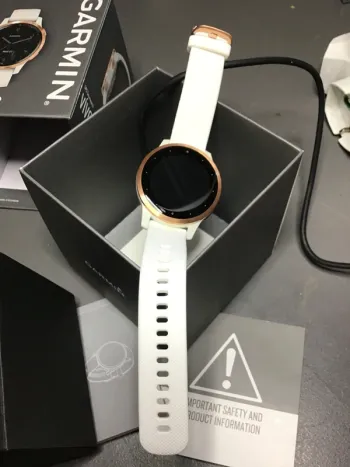 Używany Garmin Vivoactive 4s bike — zdjęcie 3 z 15