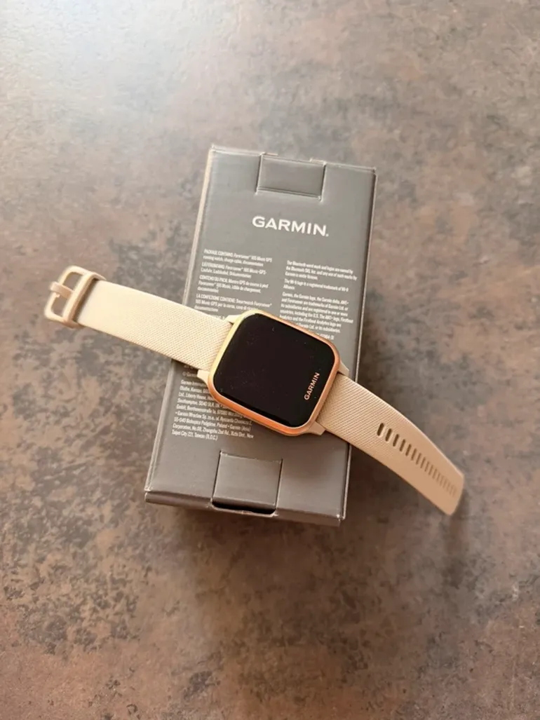 Garmin Venu Sq Music bike d'occasion — image 2 sur 3