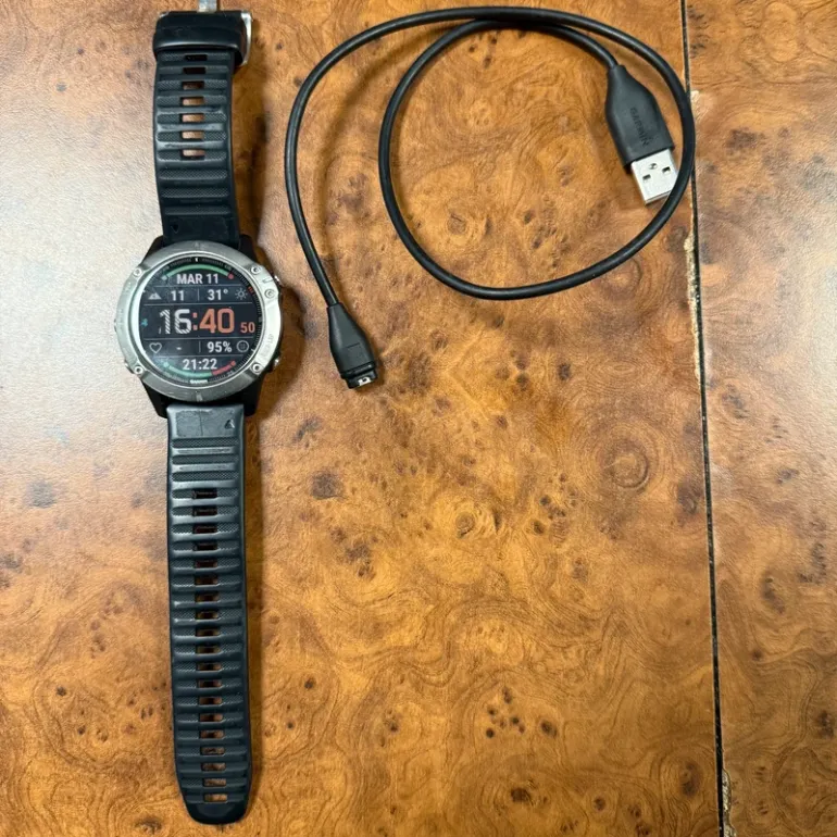 Used Garmin Fénix 6 bike — image 2 of 9