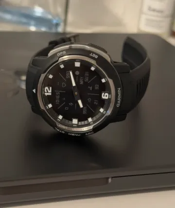 Garmin Instinct Crossover Electronics usato