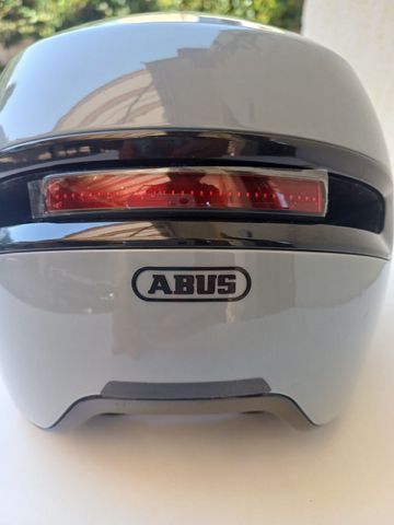 Tweedehands ABUS Hud-Y Helmet bike — afbeelding 3 van 11