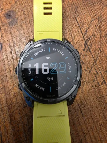Used Garmin Fenix 8 Sapphire Solar 51 mm 2025 bike — image 2 of 5