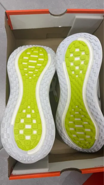 Gebrauchtes Nike Vomero Plus bike — Bild 2 von 9