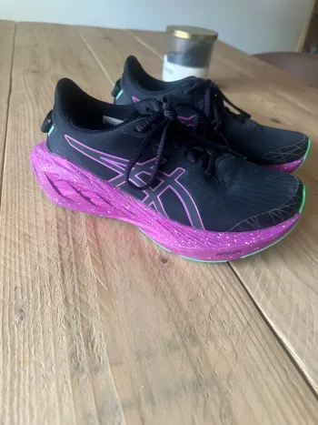 Used Asics Novablast bike — image 2 of 6