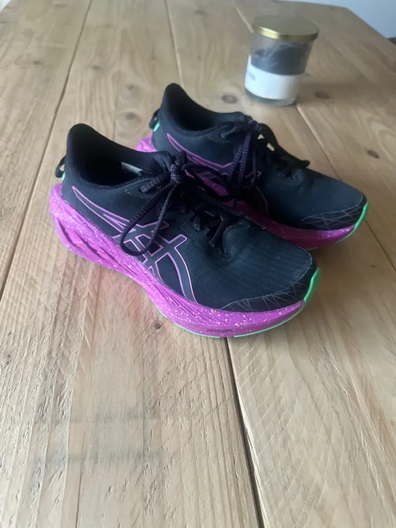 Used Asics Novablast bike — image 1 of 6