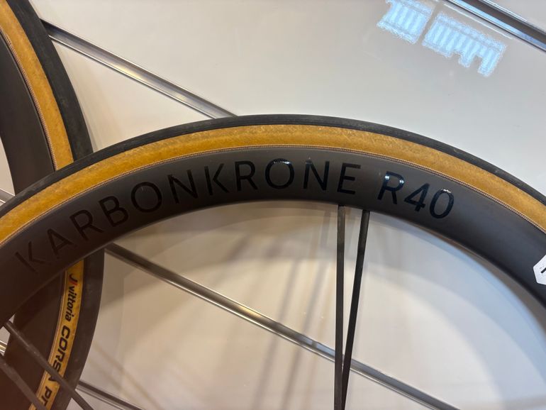 Brugt carbonkrone Carbon Wheels 2026 bike — billede 2 af 4