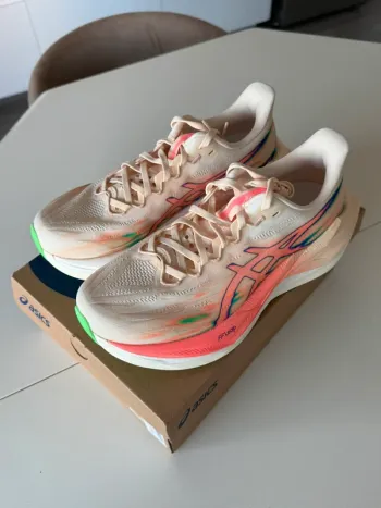 Tweedehands Asics Superblast 3 bike — afbeelding 2 van 3