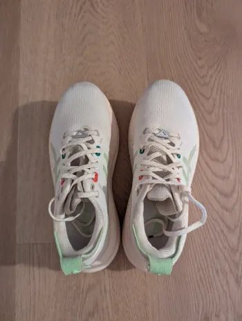 Used Asics Gel Nimbus 28 X Nadia Battocletti bike — image 2 of 4