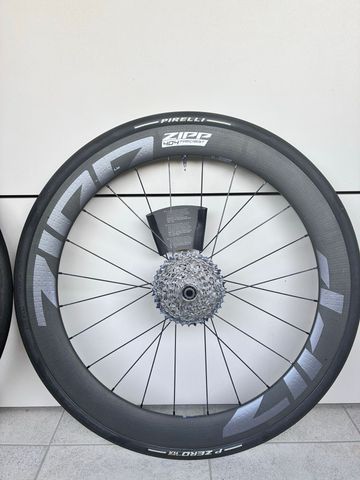 Zipp 404 Firecrest Disc Wheelset 2026 bike usato — immagine 5 di 9