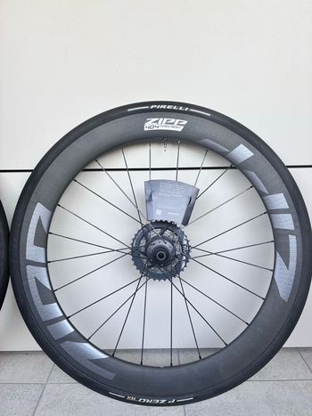 Brugt Zipp 404 Firecrest Disc Wheelset 2026 bike — billede 6 af 9